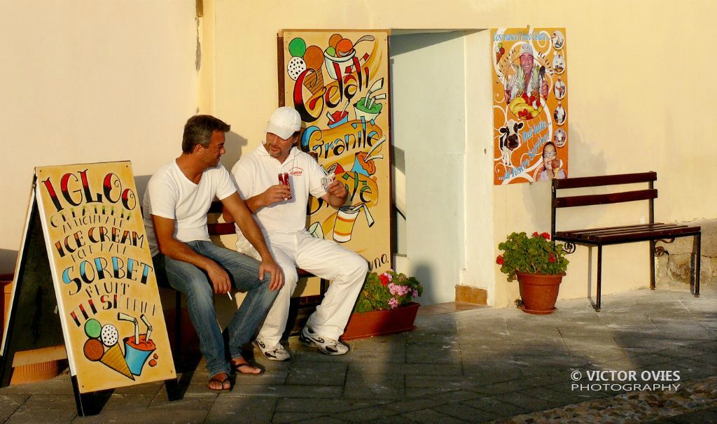 Chat at sunset in Alghero